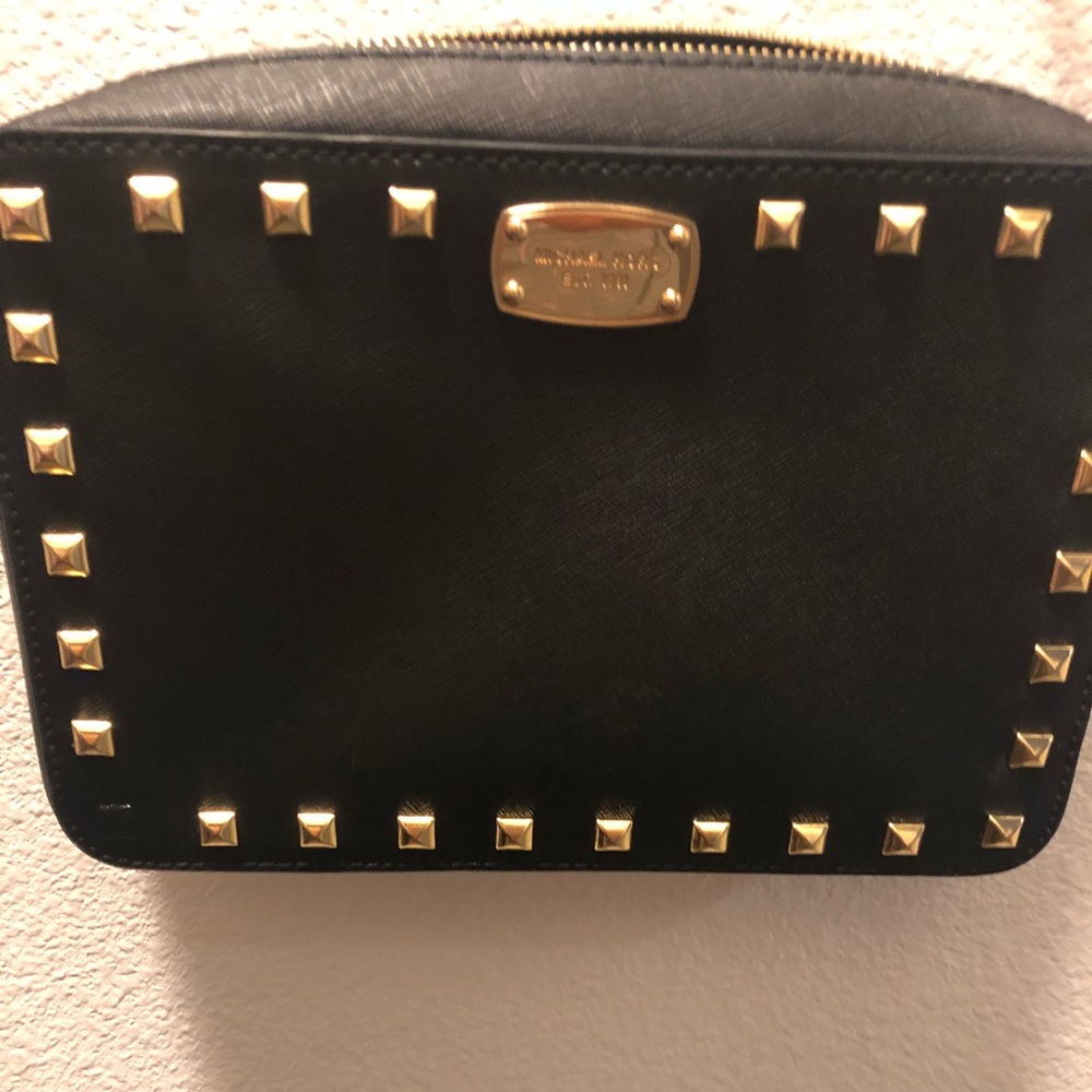 100% authentic Michael Kors crossbody